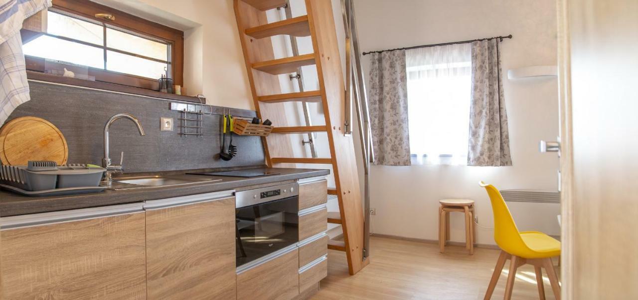 Hejc Apartment *